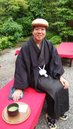 Having tea in Enkaku Temple, May 2014